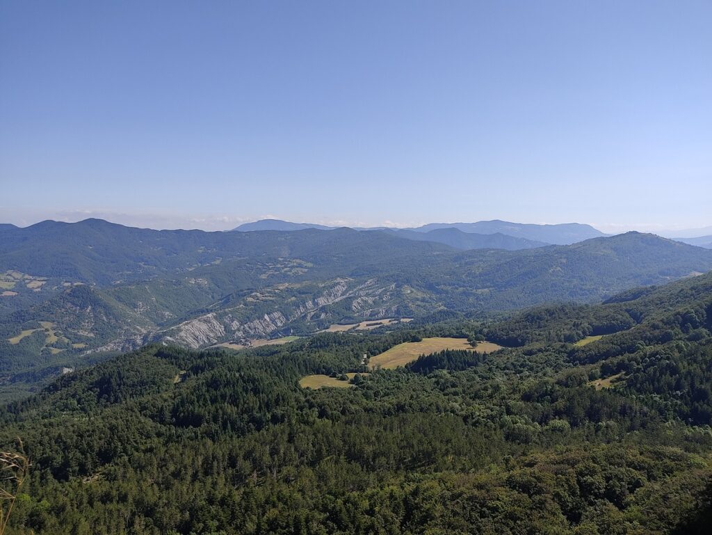 Panorama dalla vetta Monte Penna